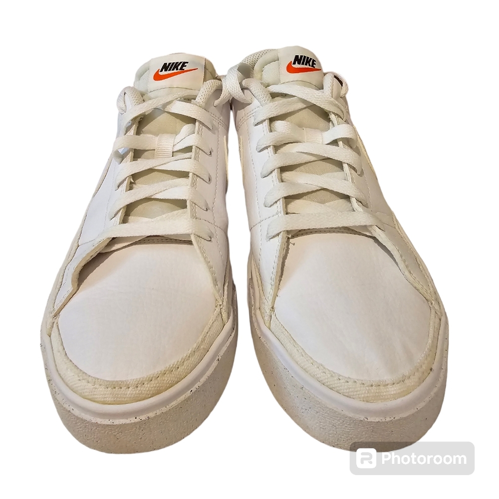 Nike Womens Court Legacy Next Nature White w/Black strip on sole Sz 8.5